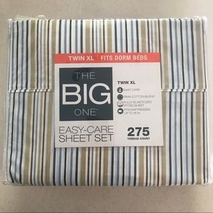 Bed Sheet Set NWT